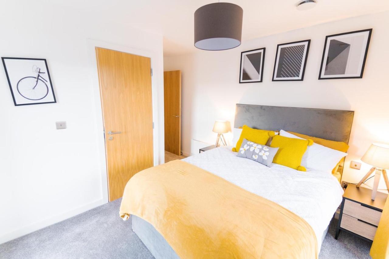Exquisite Cosy 2-Bed Apartment In Salford マンチェスター エクステリア 写真