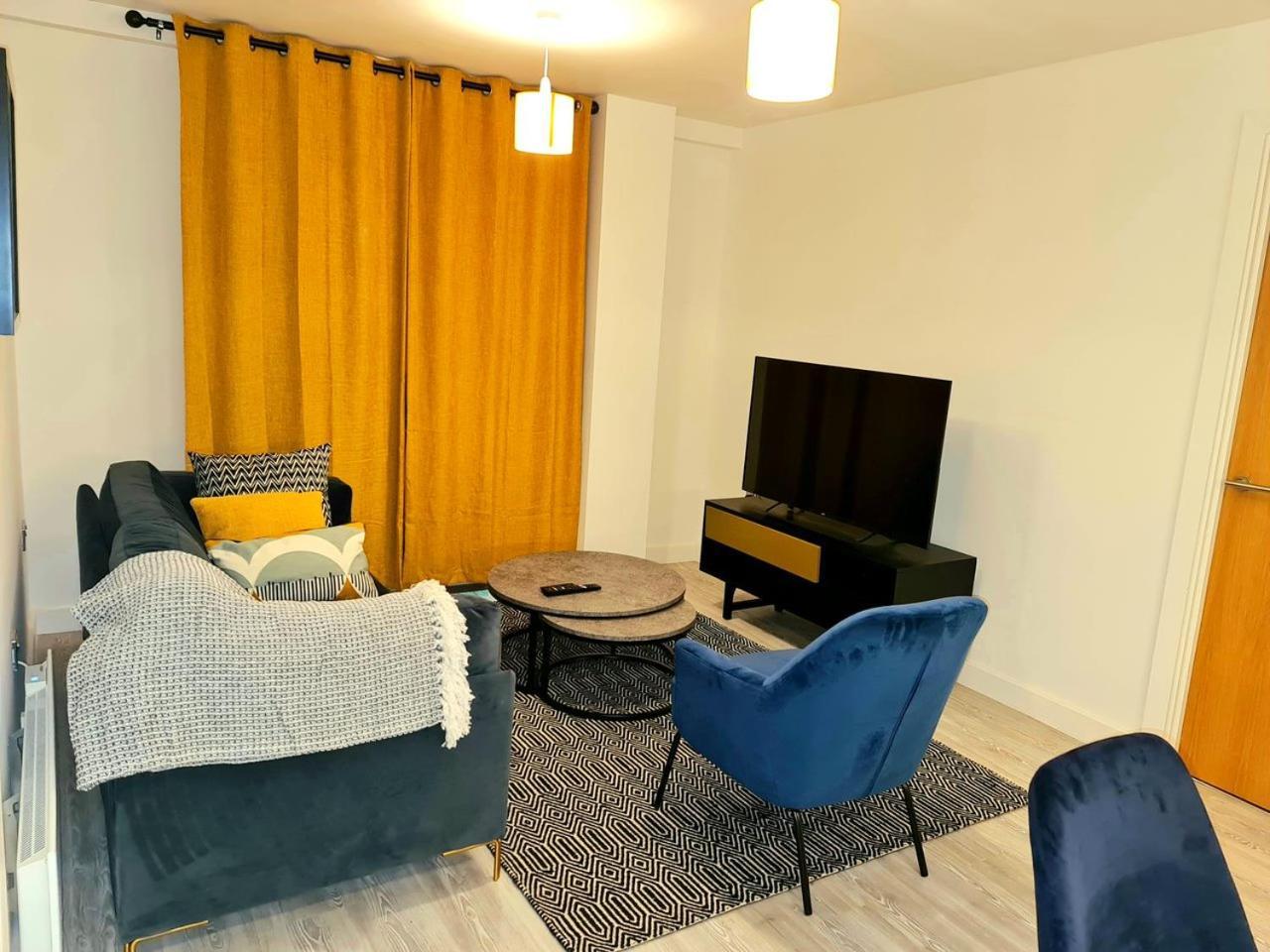 Exquisite Cosy 2-Bed Apartment In Salford マンチェスター エクステリア 写真