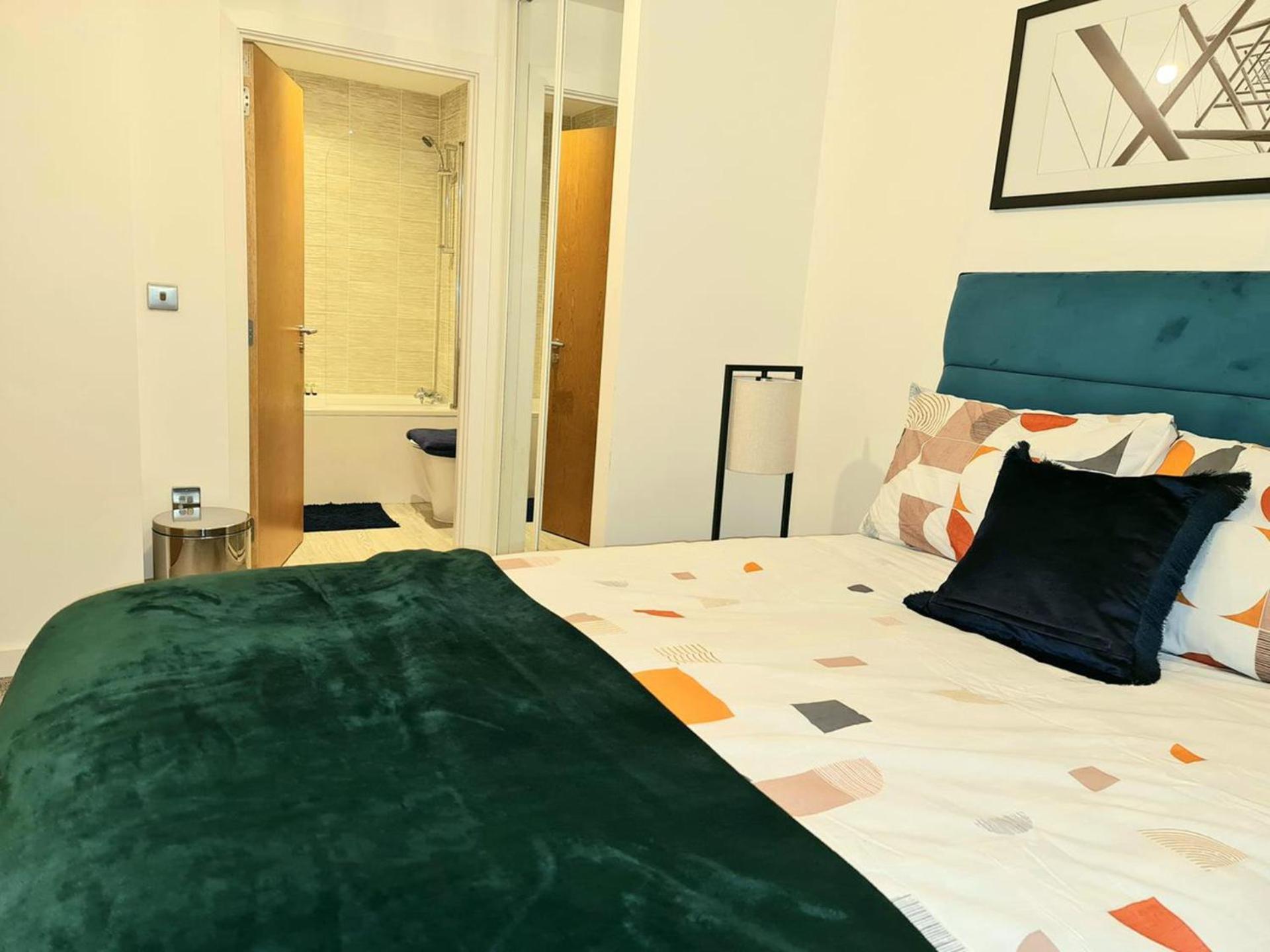 Exquisite Cosy 2-Bed Apartment In Salford マンチェスター エクステリア 写真